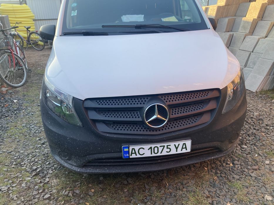 Мерседес Бенс eVito