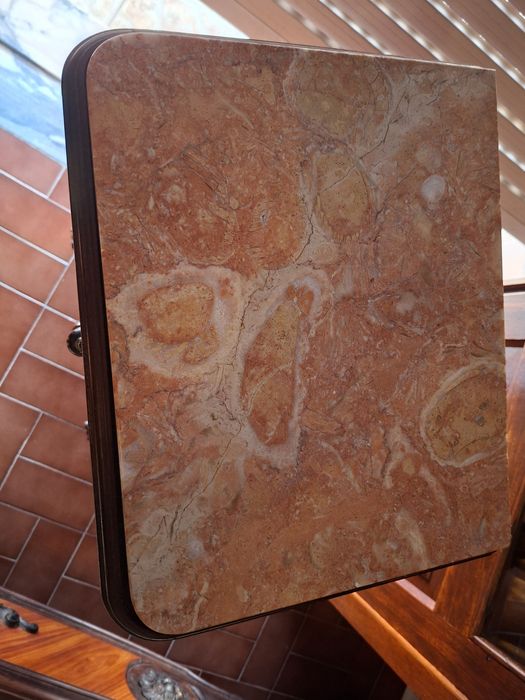 Mesa cabeceira sec XIX