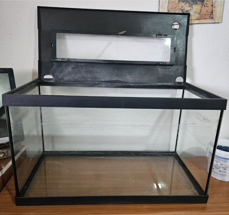 Aquário,monitores e mini impressora