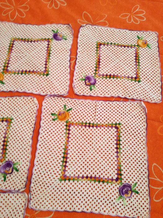 6 Naperons de Cozinha em crochet+2 Pegas+6 Argolas de Guardanapo