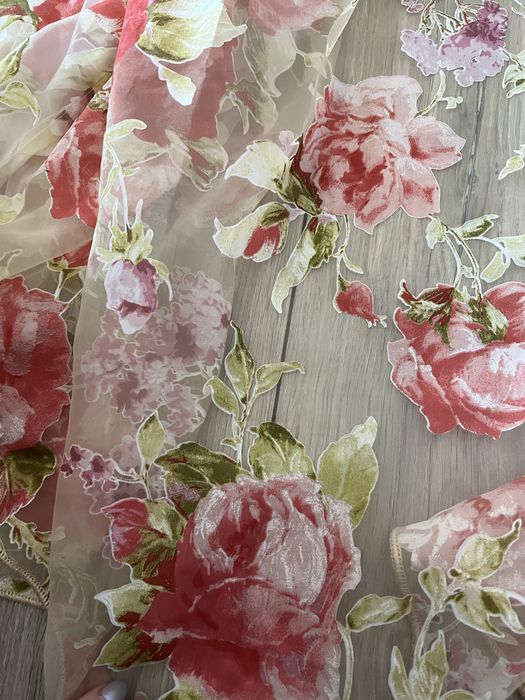 туль для вікон готовий б/у