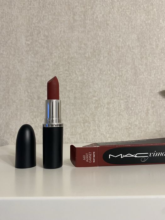 mac avant garnet помада