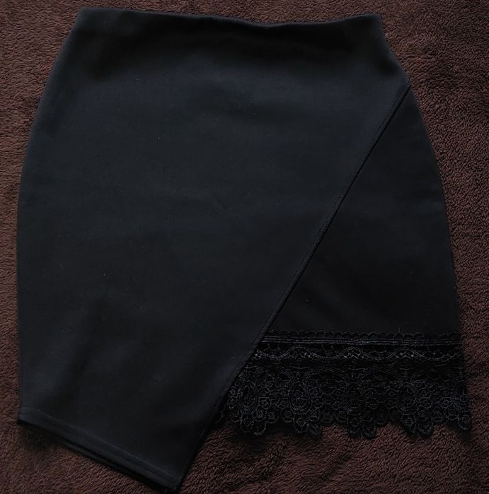 Жіноча спідничка