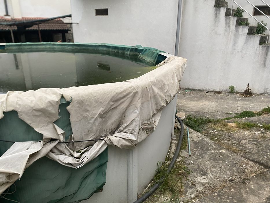 Piscina redonda com colunas  460x120 monobloc