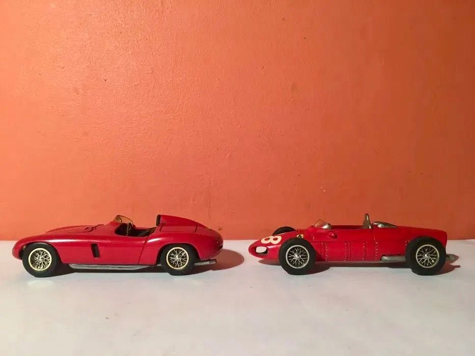 FERRARI ( 2 ) - anos 90 - escala 1/43 ?