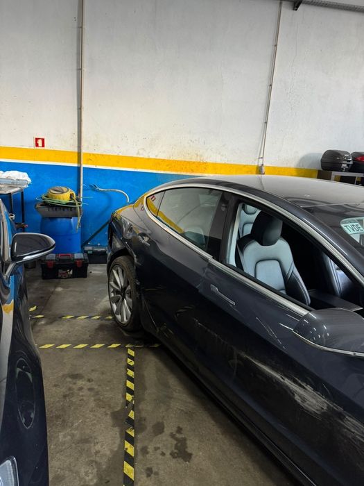 Tesla Model 3 (2019) Salvado  – Para Peças ou Recuperar