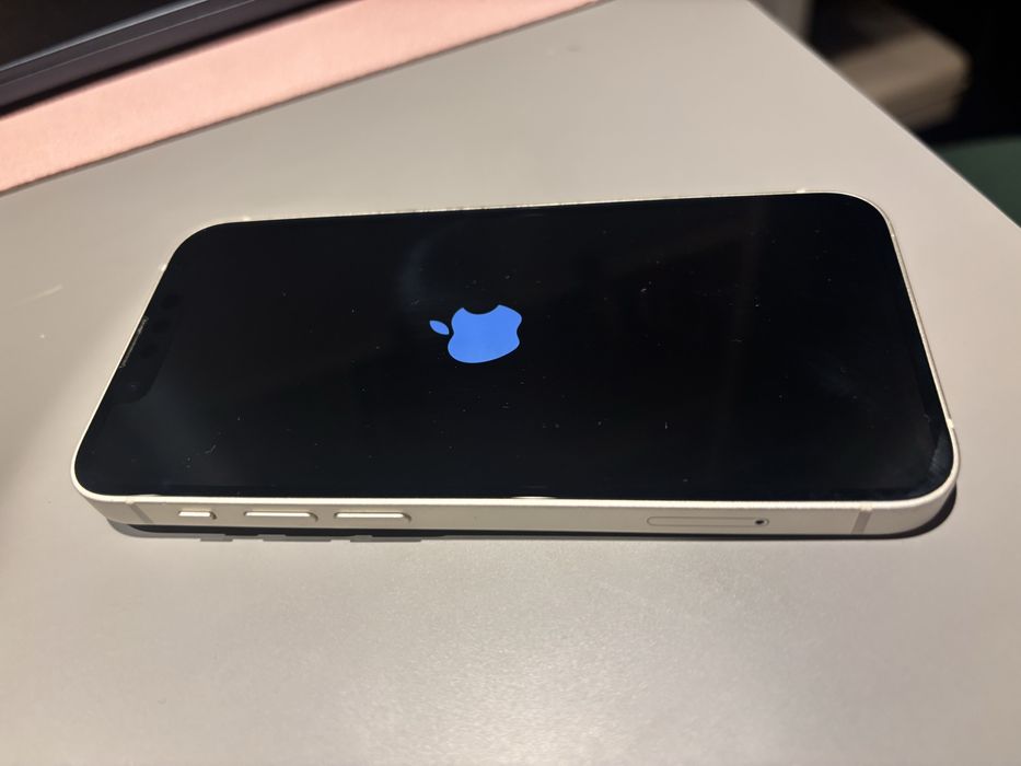 iPhone 13 mini biały