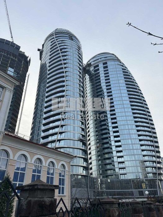 Продаж 2к квартири, ЖК Taryan Towers, вул. Іоанна Павла II, 12
