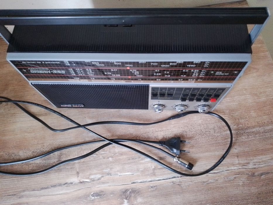 Приёмник с FM. Для дома