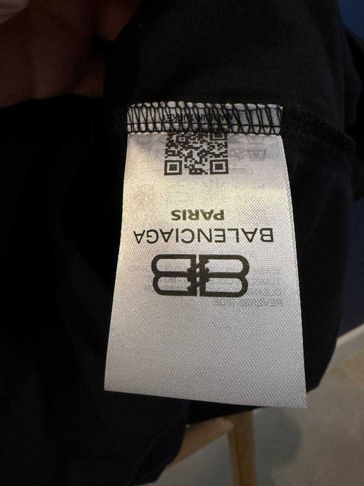 Stylowa koszulka Balenciaga