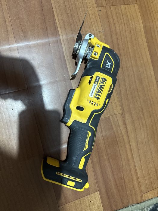 Dewalt DCS 355 multitool