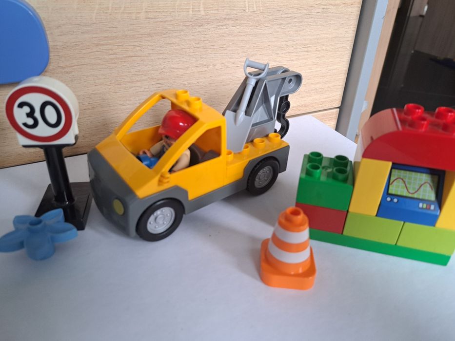 Lego duplo pomoc drogowa