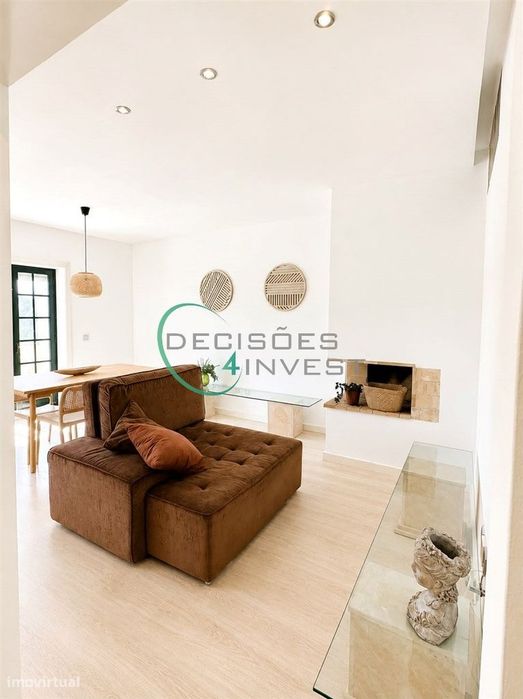 Apartamento T2 com Terraço, Garagem e Arrumos – Forca, Aveiro
