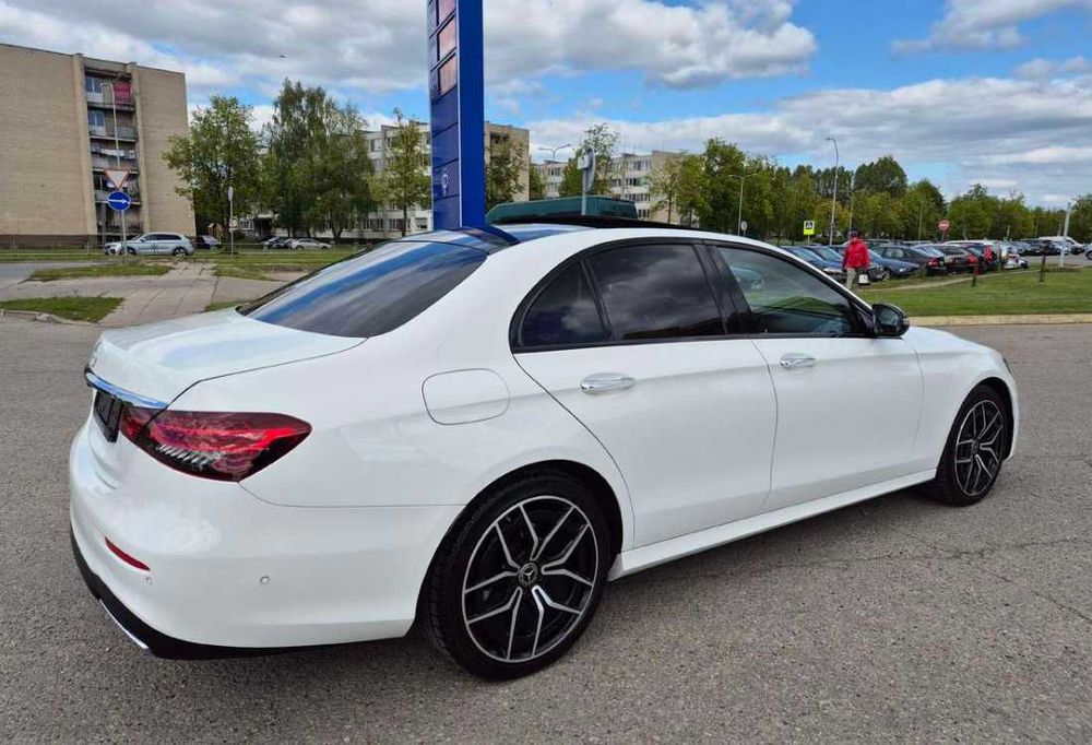 Бампер Mercedes E w213 на запчастини шрот розбірка w213 б/у запчастини