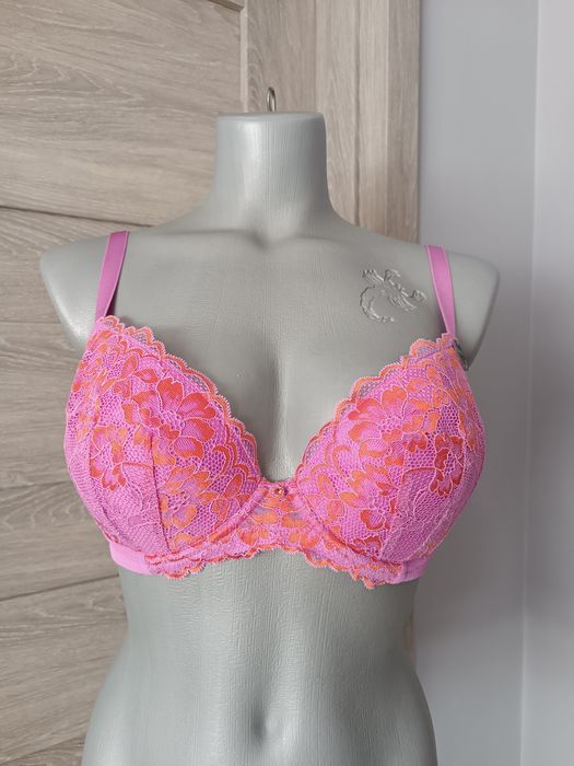 Biustonosz różowy Ann Summers 75E