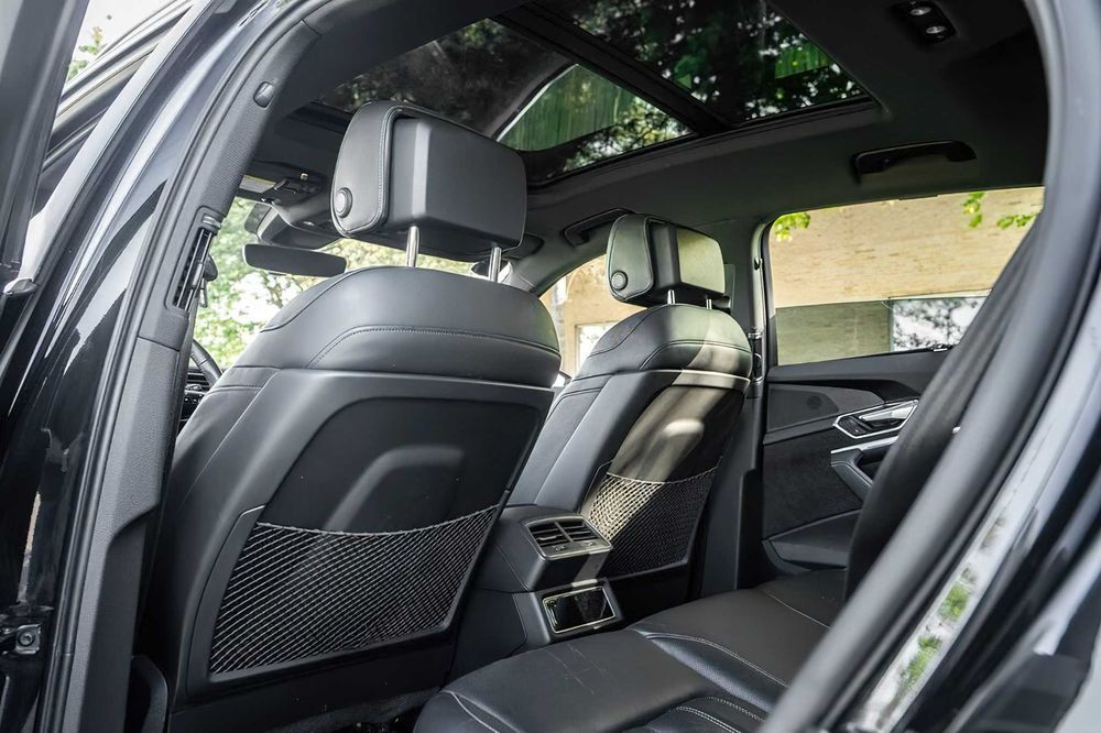 Audi e-tron      2019
