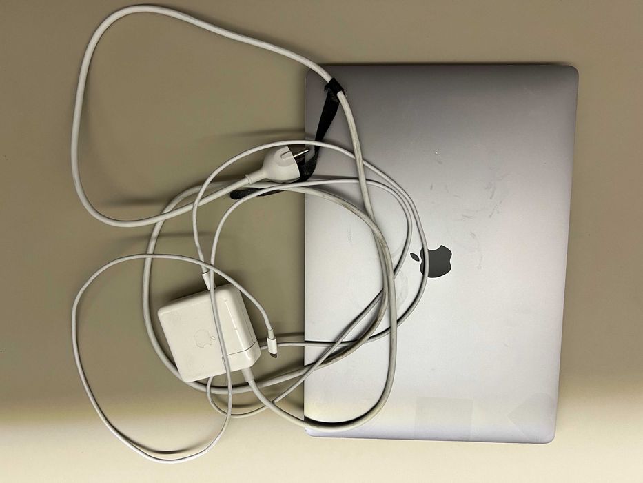 Macbook pro 16-inch 1500 zlt