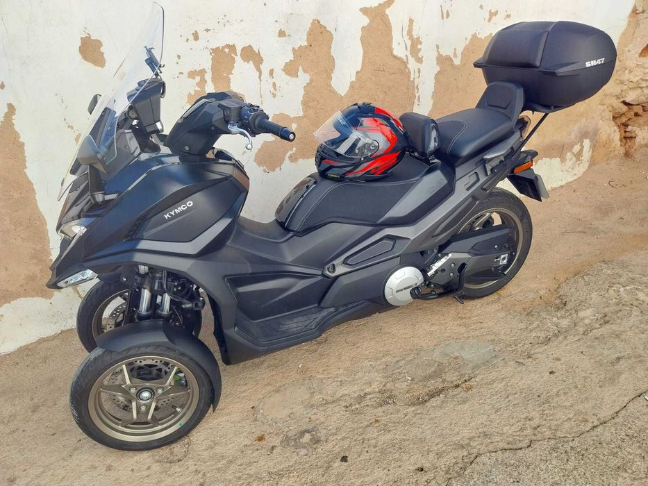 Kymco CV3 550cc Preto + Capacete