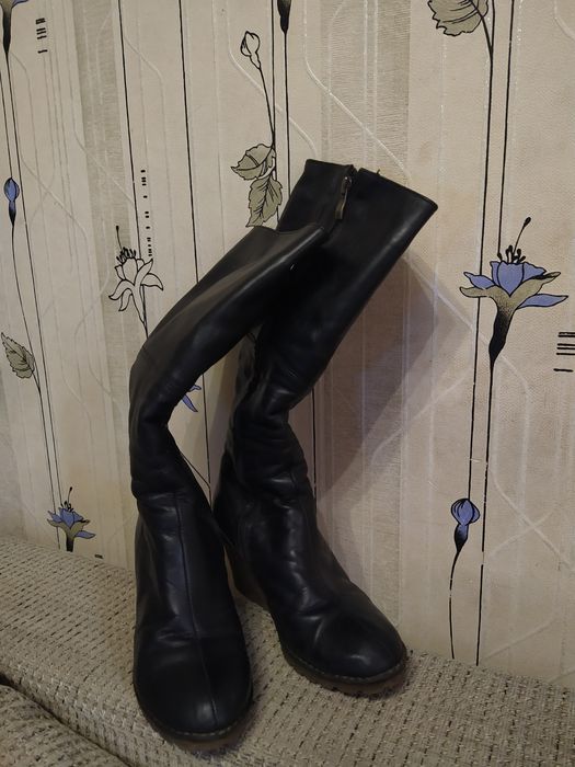 Зимние кожаные сапоги