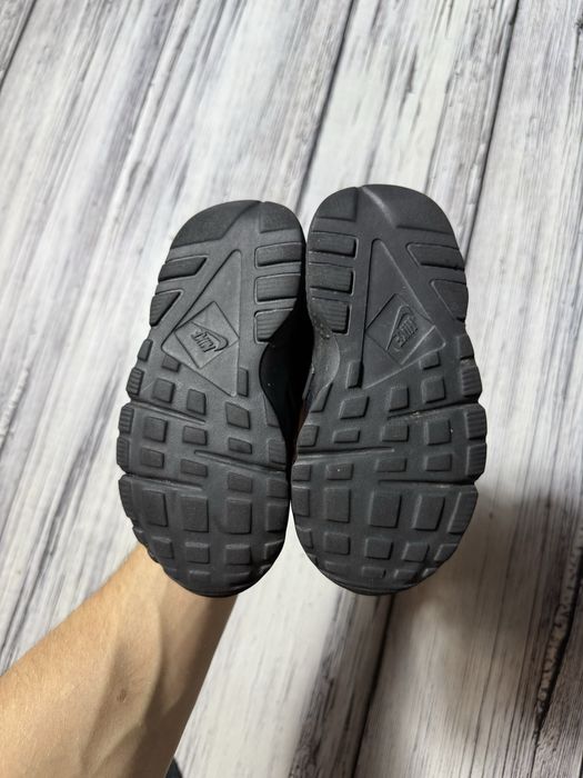 Nike huarache кроссовки оригинал 26 размер черные детские найк