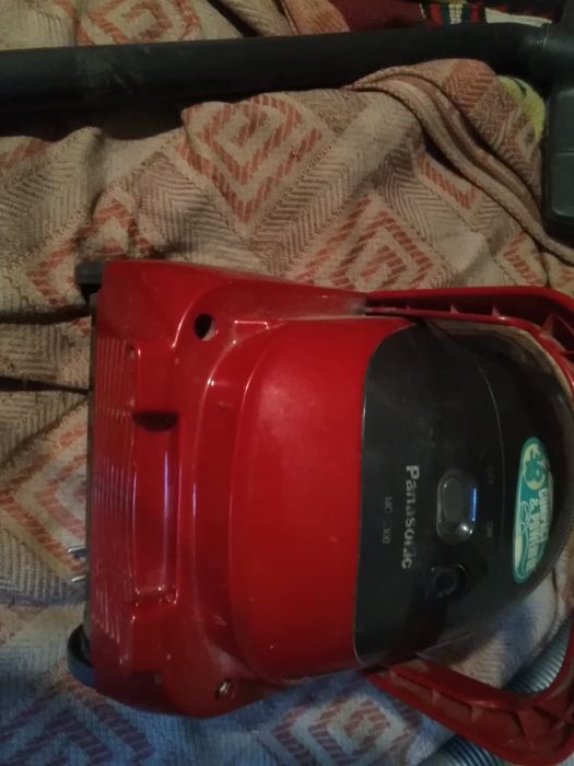 Пылесос в рабочем состоянии.