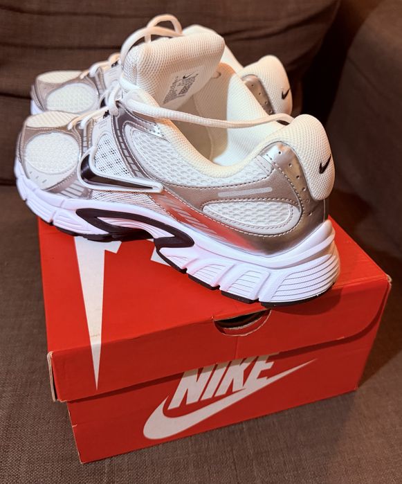 Ténis  nike modelo v5 rnr originais novos na caixa numero 44