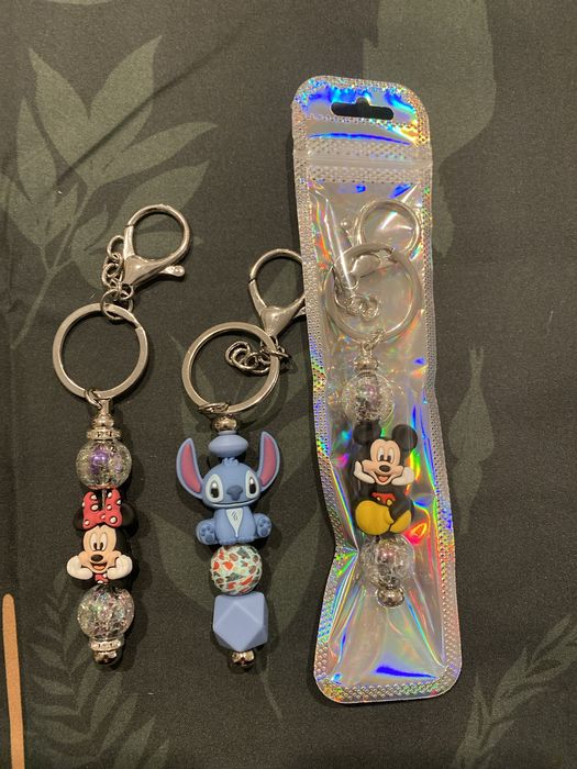 Porta chaves disney - mickey, minie e stitch