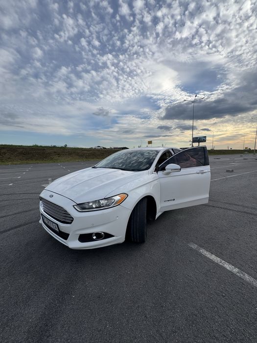 Ford Fusion 2013 2.0 Гібрид
