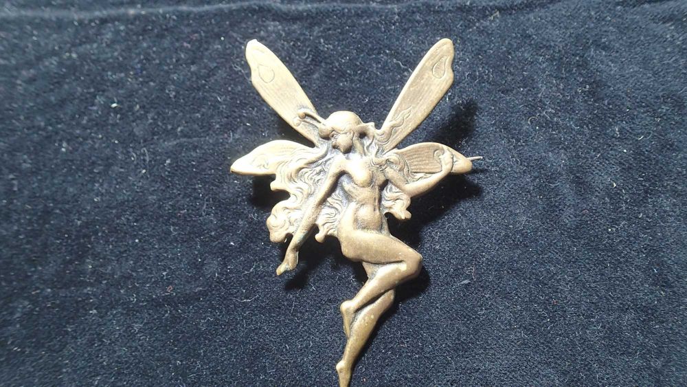 Pregadeira antiga Arte Nova