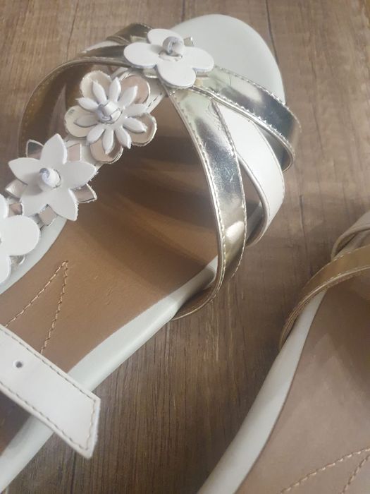 Letnia sandały Clarks rozmiar 40