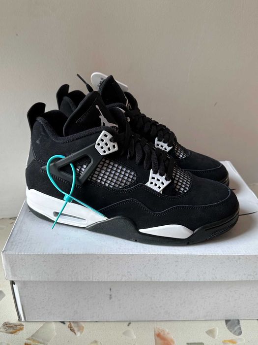 Air Jordan 4 Retro White Thunder  R. 43