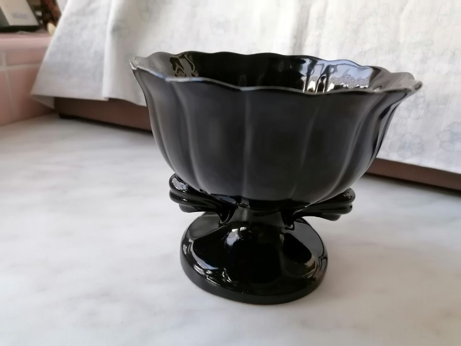 Kolekcja starych nie używanych naczyń  ceramicznych - kpl. 4 szt.