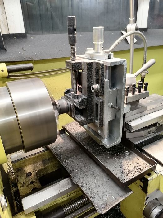 Przystawka frezarska do tokarki