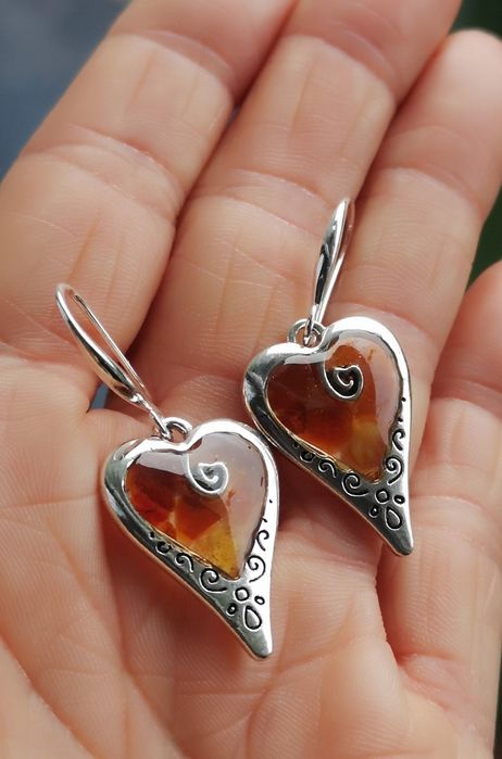 Piękny zestaw, kolczyki plus zawieszka. Bursztyn.