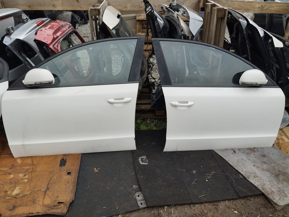Двері Шкода суперб Skoda superb