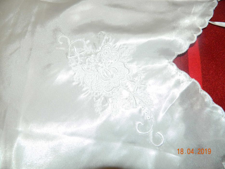 koszulka damska satynowa biała