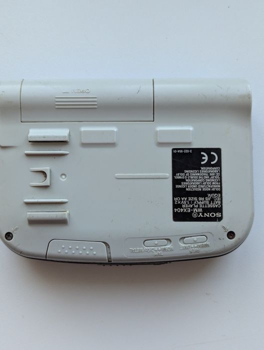 Кассетный плеер Sony walkman wm-ex404
