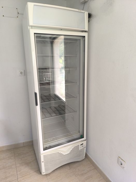 Vitrine vertical congeladora
