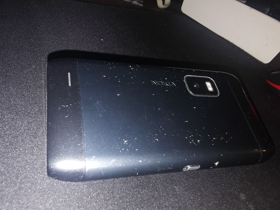 Nokia E7 kupiona w polskim salonie