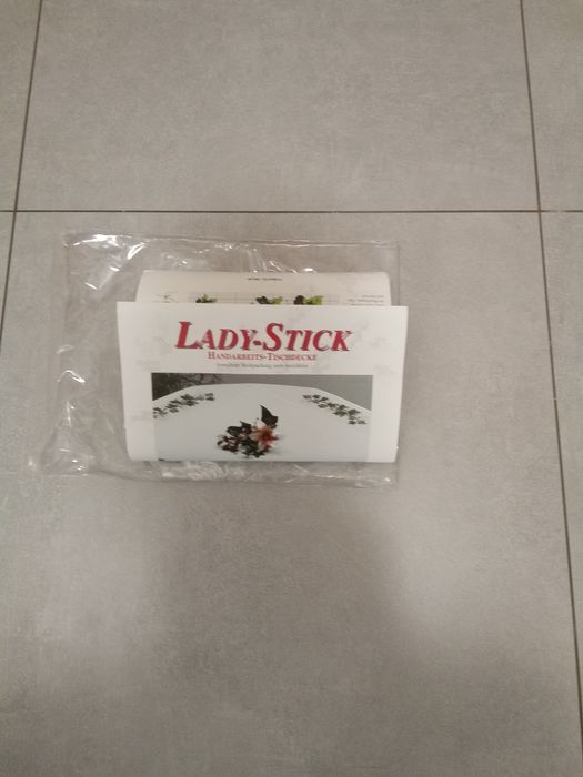 Bieżnik do haftowania