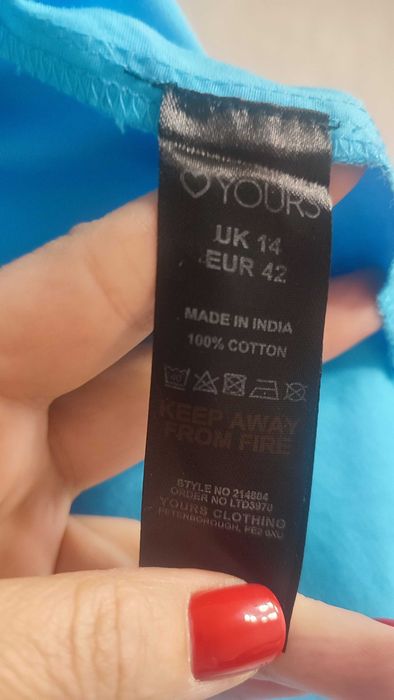 Блуза-туніка у яскравому кольору