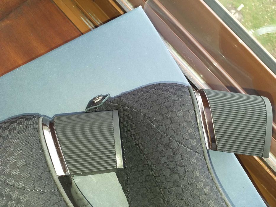 Botins pretos Pedro Miralles