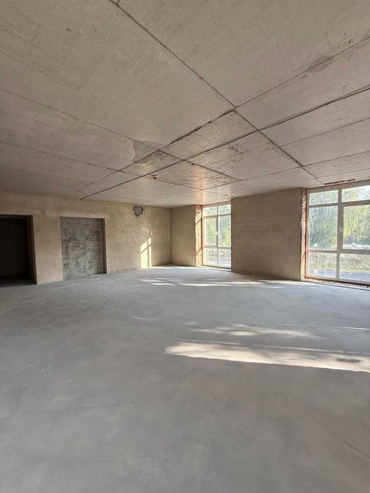 Фасадне комерційне приміщення 67м2. в зданому ЖК Французький Бульвар