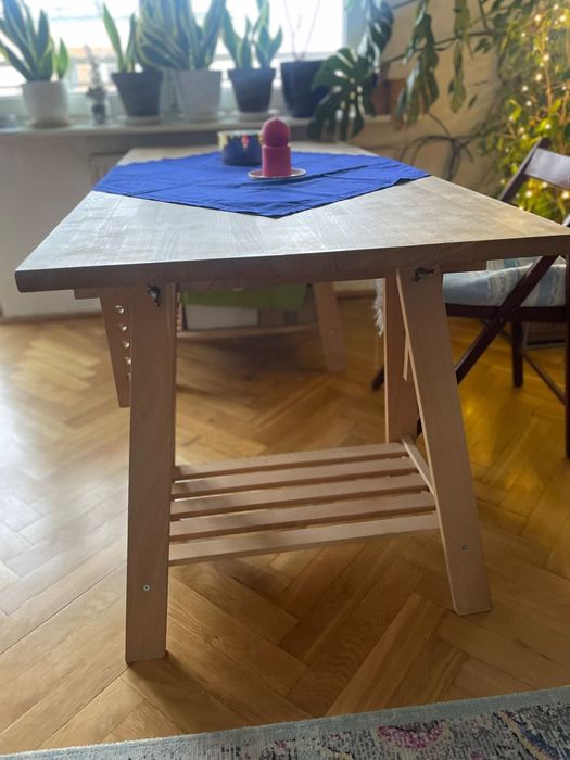 Biurko IKEA – lite drewno sosnowe