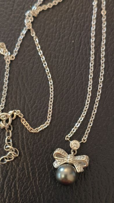 Colar em prata laço