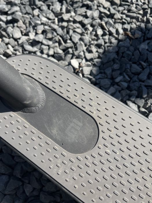 Hulajnoga elektryczna Mi Electric Scooter Essential