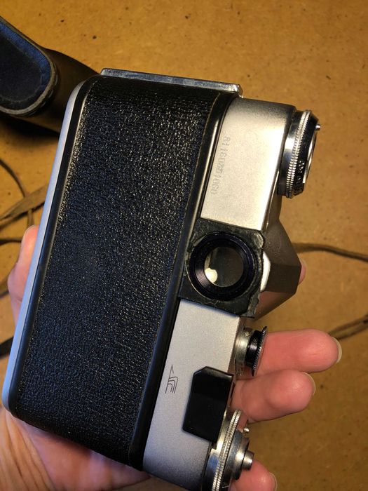 Zenit -E (81) без объектива с родным чехлом