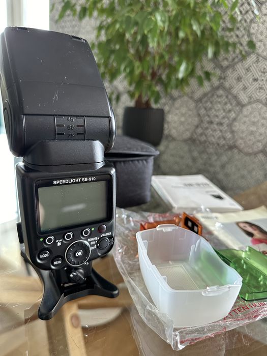 Спалах Nikon SB-910