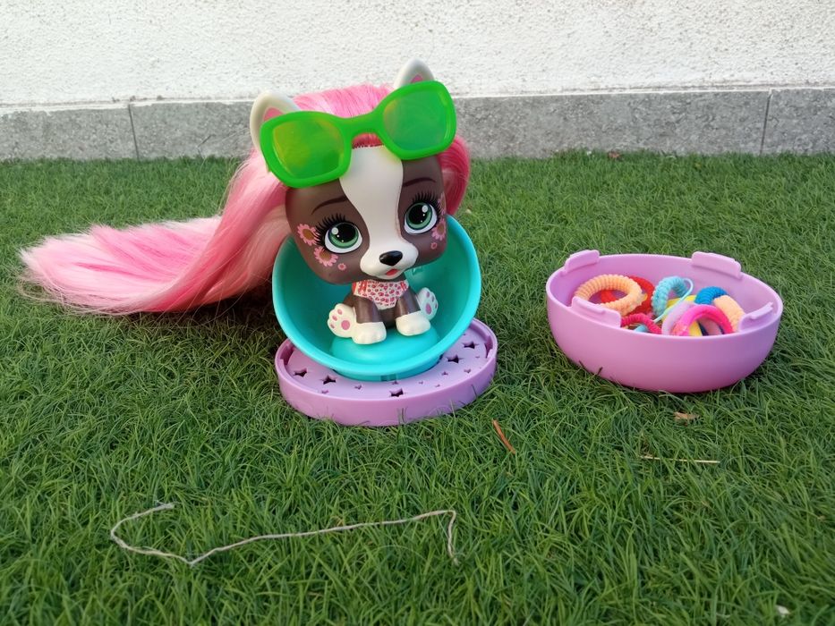 Boneca Vip Pets, cabelo cor de rosa