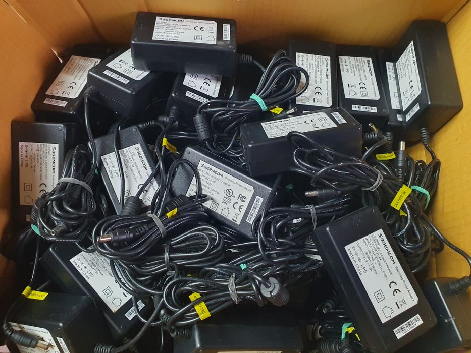 Блок живлення питания зарядное зарядка 12в/5а 60ват Sagemcom оригінал